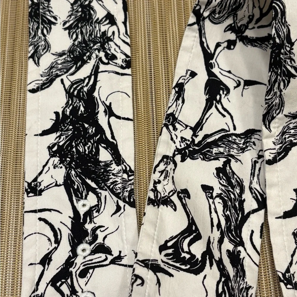 Equestrian Wild Horse White & Black Adjustable Belt Contemporary Modern